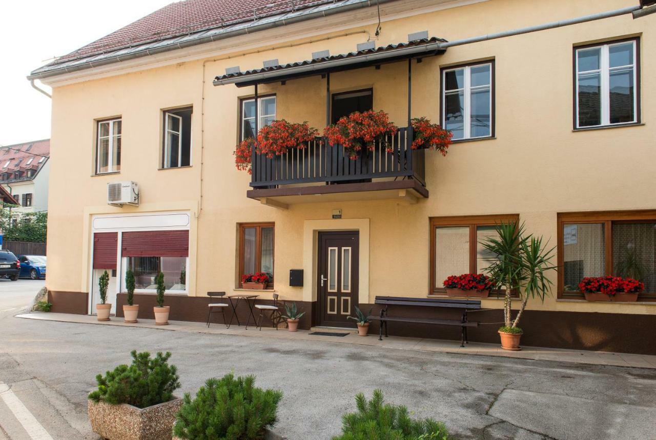 Hotel Sobe Poldka Dolenjske Toplice Exterior foto